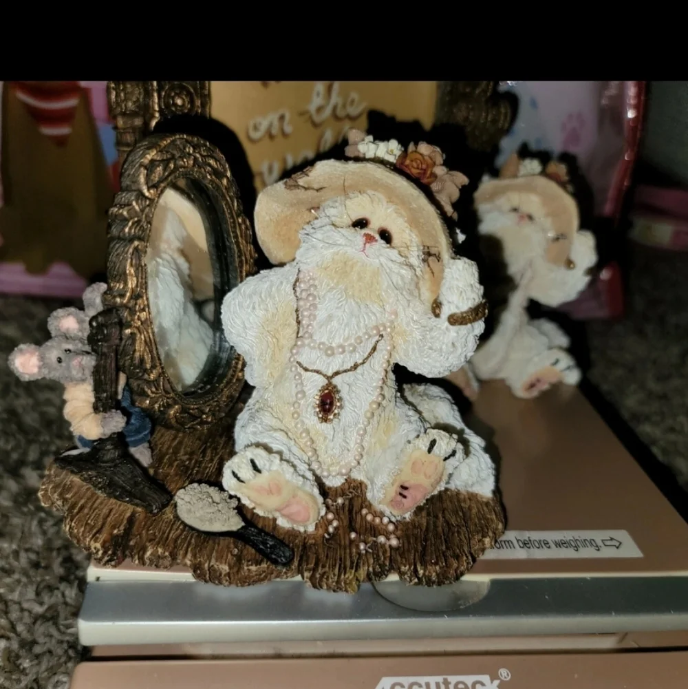 Boyds Bears & Friends Charming Brown & Cream Bunny Picture Frame & Cat Figure